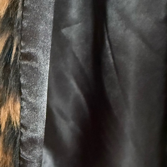 Leopard Print Faux Fur Vest - Picture 5 of 6